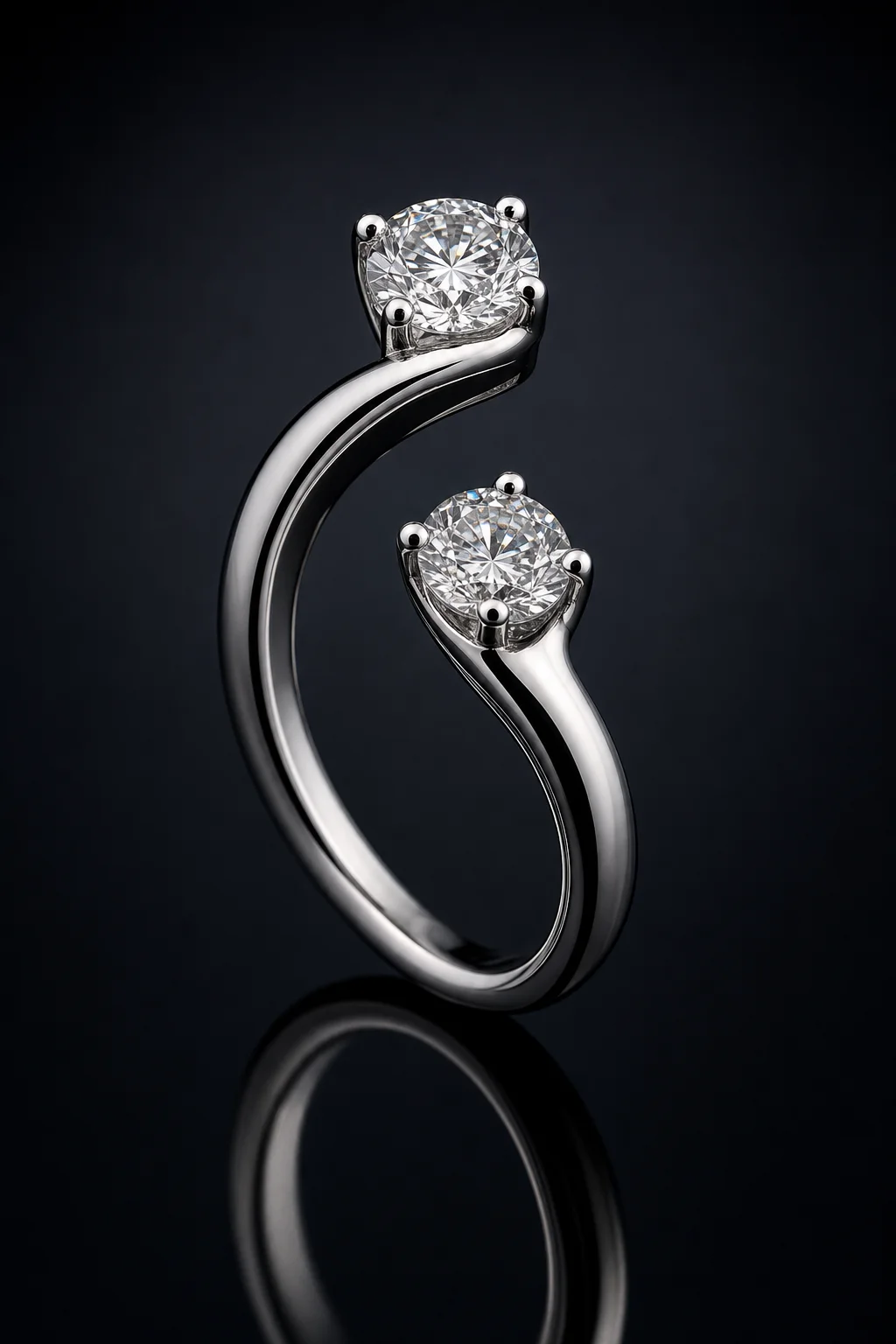 Anello Contrarié con Diamanti — Oro bianco 750‰ · 2 diamanti