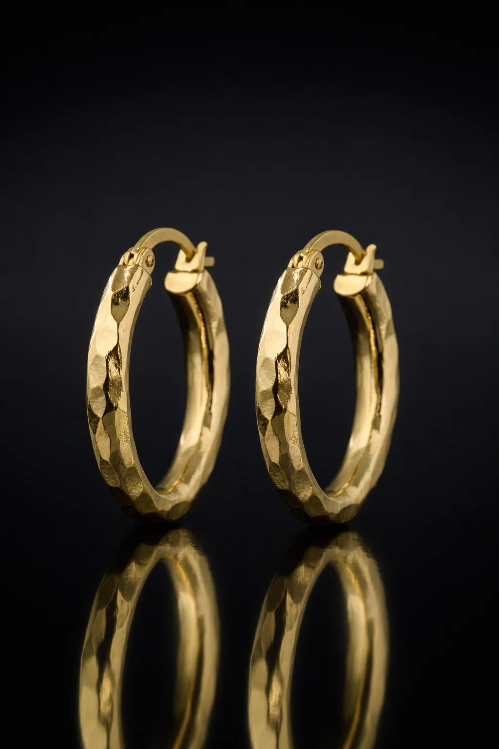 Orecchini a Cerchio Martellati — Oro giallo 750‰